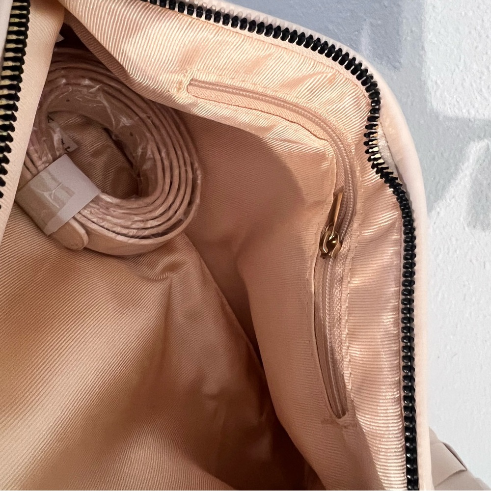 Elegant Cream Woven Faux Leather Shoulder Bag - Picture 5 of 6